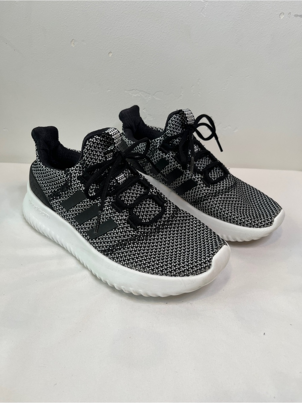 Adidas Cloudfoam Ultimate Kids Sneakers Size 5 Black White Knit Running Shoes